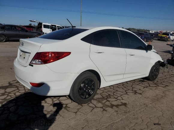 ✅ 2013 Hyundai Accent GLS • VIN: KMHCT4AE3DU577055 • Лот: 75880964. Опубликован ранее на Copart с пробегом 137 204 миль. Бесплатный доступ к архиву аукционных продаж из США и подробный отчёт об истории автомобиля на DreamBid. Изображение 3.
