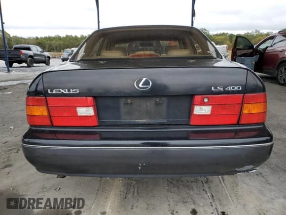 ✅ 1998 Lexus LS 400 • VIN: JT8BH28F8W0100568 • Lot: 90435565. Listed on Copart with 330,792 mi. Free auction sales archive from the USA and detailed vehicle history report at DreamBid. Image 6.
