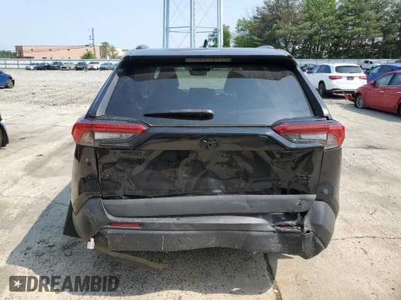 ✅ 2021 Toyota RAV4 XLE • VIN: 2T3P1RFV4MW160306 • Lot: 60722055. Wystawiony na Copart z przebiegiem 62 620 mil. Bezpłatny archiwum sprzedaży aukcyjnych z USA i szczegółowy raport historii pojazdu na DreamBid. Zdjęcie 6.