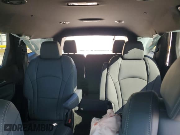 ✅ 2024 Buick Enclave Essence • VIN: 5GAERBKW3RJ107500 • Lot: 82783415. Wystawiony na Copart z przebiegiem 11 697 mil. Bezpłatny archiwum sprzedaży aukcyjnych z USA i szczegółowy raport historii pojazdu na DreamBid. Zdjęcie 10.