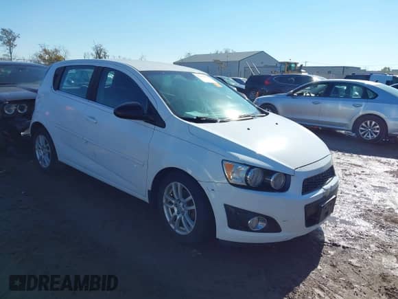 2012 Chevrolet Sonic LT с VIN 1G1JC6SH0C4229043, выставлен на аукционе IAAI как лот 43612612 с пробегом 96 265 миль миль и . История ставок и продаж доступна на DreamBid. Изображение 1.