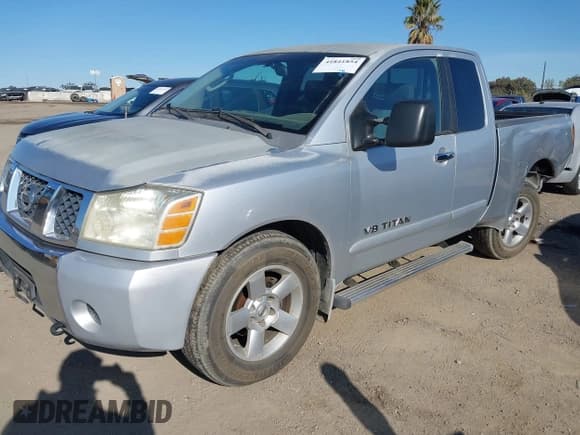 ✅ 2006 Nissan Titan SE • VIN: 1N6AA06A46N537254 • Lot: 41841854. Wystawiony na IAAI z przebiegiem 211 775 mil. Bezpłatny archiwum sprzedaży aukcyjnych z USA i szczegółowy raport historii pojazdu na DreamBid. Zdjęcie 2.