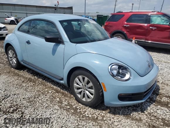 ✅ 2015 Volkswagen Beetle Fleet Edition • VIN: 3VWF17AT4FM653507 • Lot: 56514045. Listed on Copart with 67,950 mi. Free auction sales archive from the USA and detailed vehicle history report at DreamBid. Image 4.