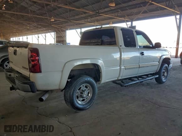 ✅ 2004 Chevrolet Silverado 2500HD Work Truck • VIN: 1GCHC29U04E338406 • Lot: 96553435. Listed on Copart with 387,415 mi. Free auction sales archive from the USA and detailed vehicle history report at DreamBid. Image 3.