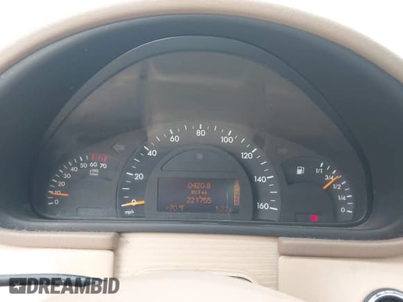 ✅ 2004 Mercedes-Benz C 240 • VIN: WDBRF81J84F457572 • Lot: 42126183. Listed on IAAI with 221,755 mi. Free auction sales archive from the USA and detailed vehicle history report at DreamBid. Image 7.