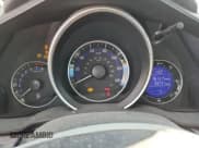 ✅ 2015 Honda Fit LX • VIN: 3HGGK5H51FM774934 • Лот: 90825115. Опубликован ранее на Copart с пробегом 161 315 миль. Бесплатный доступ к архиву аукционных продаж из США и подробный отчёт об истории автомобиля на DreamBid. Изображение 9.