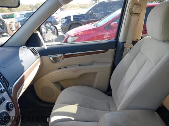 ✅ 2009 Hyundai Santa Fe GLS • VIN: 5NMSG73D09H238410 • Лот: 43475522. Опубликован ранее на IAAI с пробегом 140 347 миль. Бесплатный доступ к архиву аукционных продаж из США и подробный отчёт об истории автомобиля на DreamBid. Изображение 5.