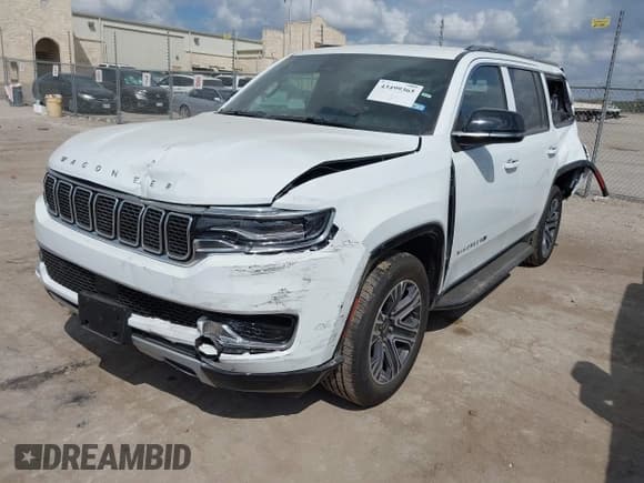 ✅ 2025 Jeep Wagoneer Series II • VIN: 1C4SJVBP2SS518695 • Lot: 43499365. Wystawiony na IAAI z przebiegiem Nie podano. Bezpłatny archiwum sprzedaży aukcyjnych z USA i szczegółowy raport historii pojazdu na DreamBid. Zdjęcie 2.