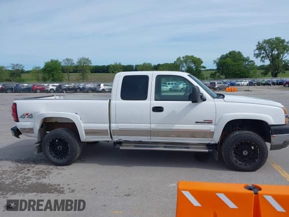 ✅ 2004 Chevrolet Silverado 2500HD LT • VIN: 1GCHK29154E180718 • Лот: 42676705. Опубликован ранее на IAAI с пробегом 270 973 миль. Бесплатный доступ к архиву аукционных продаж из США и подробный отчёт об истории автомобиля на DreamBid. Изображение 12.