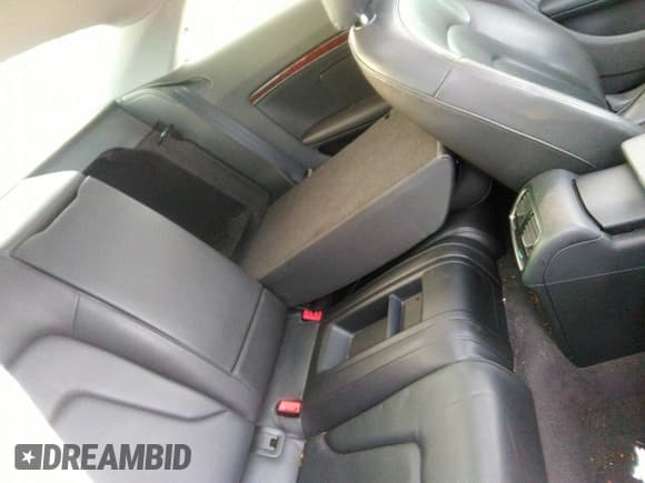 ✅ 2011 Audi A5 Premium Plus • VIN: WAULFAFR4BA018020 • Lot: 43480544. Wystawiony na IAAI z przebiegiem 194 213 mil. Bezpłatny archiwum sprzedaży aukcyjnych z USA i szczegółowy raport historii pojazdu na DreamBid. Zdjęcie 8.