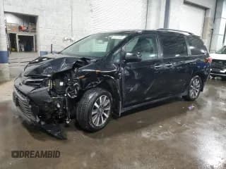 ✅ 2018 Toyota Sienna XLE • VIN: 5TDDZ3DC9JS202900 • Лот: 86874465. Опубликован ранее на Copart с пробегом 173 425 миль. Бесплатный доступ к архиву аукционных продаж из США и подробный отчёт об истории автомобиля на DreamBid. Изображение 1.