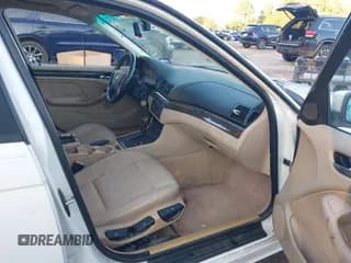 ✅ 2003 BMW 3 Series 325i • VIN: WBAEV33453KL86816 • Lot: 43796585. Listed on IAAI with 199,013 mi. Free auction sales archive from the USA and detailed vehicle history report at DreamBid. Image 5.