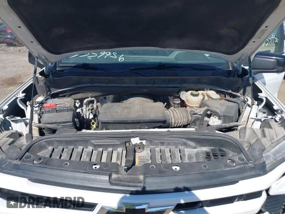 ✅ 2022 Chevrolet Silverado 1500 RST • VIN: 3GCUDEEDXNG634773 • Lot: 43339956. Wystawiony na IAAI z przebiegiem 77 414 mil. Bezpłatny archiwum sprzedaży aukcyjnych z USA i szczegółowy raport historii pojazdu na DreamBid. Zdjęcie 10.