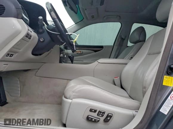 ✅ 2012 Lexus LS 460 • VIN: JTHBL5EF2C5111908 • Lot: 95756315. Wystawiony na Copart z przebiegiem 94 470 mil. Bezpłatny archiwum sprzedaży aukcyjnych z USA i szczegółowy raport historii pojazdu na DreamBid. Zdjęcie 7.