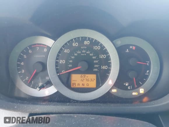 ✅ 2011 Toyota RAV4 Sport • VIN: JTMRK4DV1B5099349 • Lot: 43496913. Wystawiony na IAAI z przebiegiem 127 632 mil. Bezpłatny archiwum sprzedaży aukcyjnych z USA i szczegółowy raport historii pojazdu na DreamBid. Zdjęcie 7.