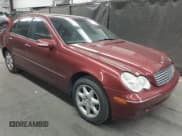 ✅ 2002 Mercedes-Benz C 230/260/280/320 • VIN: WDBRF61J72F200727 • Lot: 42108046. Wystawiony na IAAI z przebiegiem Nie podano. Bezpłatny archiwum sprzedaży aukcyjnych z USA i szczegółowy raport historii pojazdu na DreamBid. Zdjęcie 1.