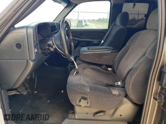 ✅ 2001 Chevrolet Silverado 1500 LS • VIN: 2GCEC19V911195992 • Лот: 75047424. Опубликован ранее на Copart с пробегом 264 816 миль. Бесплатный доступ к архиву аукционных продаж из США и подробный отчёт об истории автомобиля на DreamBid. Изображение 7.