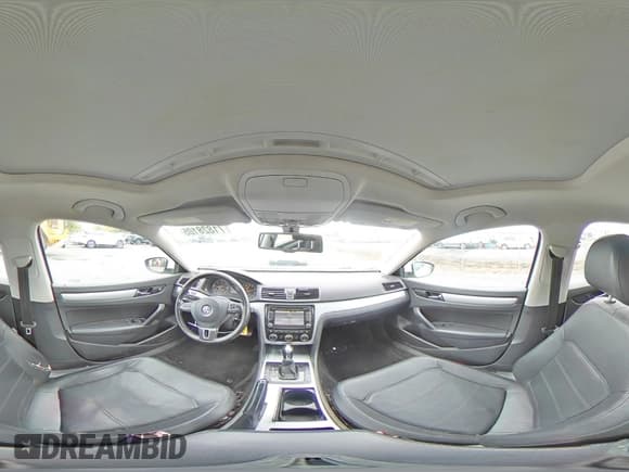 ✅ 2012 Volkswagen Passat SE • VIN: 1VWBN7A34CC072024 • Lot: 71828105. Wystawiony na Copart z przebiegiem 143 912 mil. Bezpłatny archiwum sprzedaży aukcyjnych z USA i szczegółowy raport historii pojazdu na DreamBid. Zdjęcie 14.