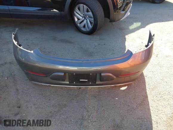 ✅ 2019 Mercedes-Benz C 300 • VIN: WDDWJ8DB8KF826229 • Lot: 41932314. Wystawiony na IAAI z przebiegiem 51 305 mil. Bezpłatny archiwum sprzedaży aukcyjnych z USA i szczegółowy raport historii pojazdu na DreamBid. Zdjęcie 12.