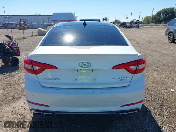 ✅ 2015 Hyundai Sonata Sport • VIN: 5NPE34AB4FH178025 • Lot: 43651365. Listed on IAAI with 60,073 mi. Free auction sales archive from the USA and detailed vehicle history report at DreamBid. Image 17.