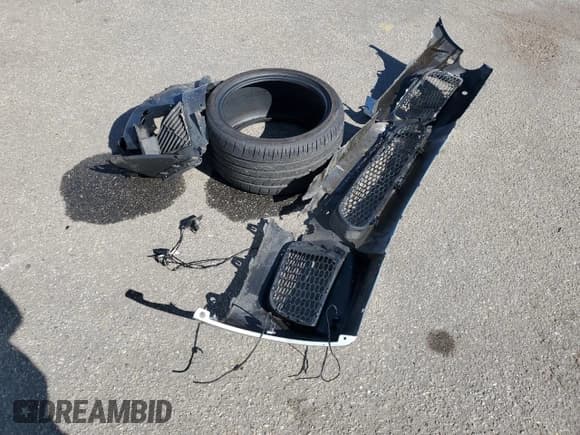 ✅ 2014 BMW X6 M • VIN: 5YMGZ0C59E0C40368 • Lot: 82519175. Wystawiony na Copart z przebiegiem 146 407 mil. Bezpłatny archiwum sprzedaży aukcyjnych z USA i szczegółowy raport historii pojazdu na DreamBid. Zdjęcie 13.