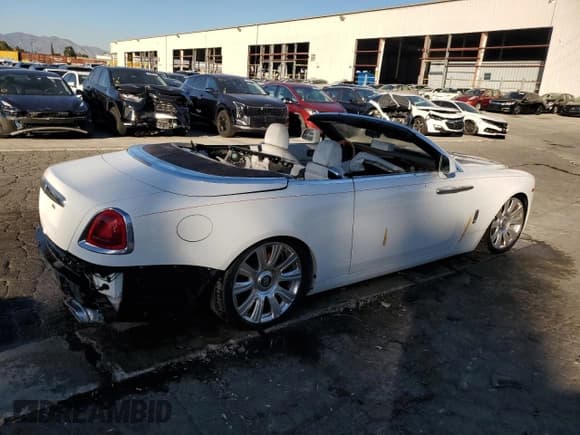 ✅ 2016 Rolls-Royce Dawn • VIN: SCA666D53GU102324 • Lot: 91021205. Listed on Copart with Not provided. Free auction sales archive from the USA and detailed vehicle history report at DreamBid. Image 3.