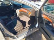 ✅ 2010 Acura RL Technology • VIN: JH4KB2F66AC000108 • Lot: 41353904. Listed on IAAI with 154,576 mi. Free auction sales archive from the USA and detailed vehicle history report at DreamBid. Image 5.