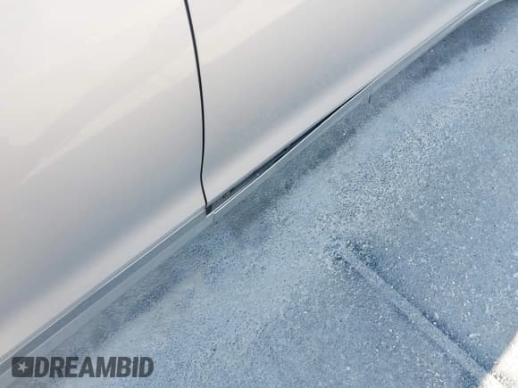 ✅ 2012 Hyundai Azera • VIN: KMHFH4JG6CA176924 • Lot: 43023155. Listed on IAAI with 122,345 mi. Free auction sales archive from the USA and detailed vehicle history report at DreamBid. Image 6.