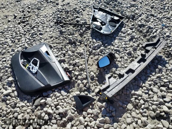 ✅ 2016 Hyundai Veloster • VIN: KMHTC6AD0GU277285 • Lot: 75283274. Wystawiony na Copart z przebiegiem 66 118 mil. Bezpłatny archiwum sprzedaży aukcyjnych z USA i szczegółowy raport historii pojazdu na DreamBid. Zdjęcie 12.