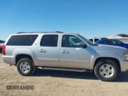 ✅ 2013 Chevrolet Suburban LT • VIN: 1GNSKJE77DR144085 • Lot: 43602777. Wystawiony na IAAI z przebiegiem 271 338 mil. Bezpłatny archiwum sprzedaży aukcyjnych z USA i szczegółowy raport historii pojazdu na DreamBid. Zdjęcie 13.