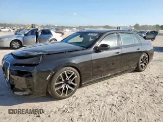 ✅ 2024 BMW i7 xDrive60 • VIN: WBY53EJ04RCP86968 • Lot: 90715645. Wystawiony na Copart z przebiegiem 8 555 mil. Bezpłatny archiwum sprzedaży aukcyjnych z USA i szczegółowy raport historii pojazdu na DreamBid. Zdjęcie 1.