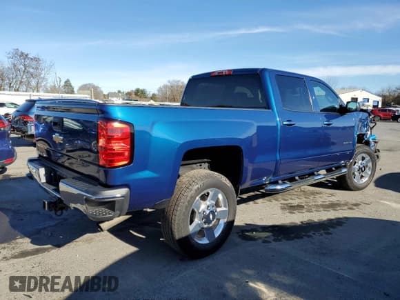 ✅ 2018 Chevrolet Silverado 2500HD LT • VIN: 1GC1KVEG1JF146262 • Лот: 92333615. Опубликован ранее на Copart с пробегом 114 738 миль. Бесплатный доступ к архиву аукционных продаж из США и подробный отчёт об истории автомобиля на DreamBid. Изображение 3.