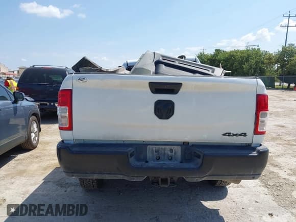 ✅ 2023 Ram 2500 Tradesman • VIN: 3C6UR5HL6PG556118 • Лот: 39993736. Опубликован ранее на IAAI с пробегом Не указан. Бесплатный доступ к архиву аукционных продаж из США и подробный отчёт об истории автомобиля на DreamBid. Изображение 15.