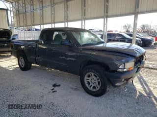 ✅ 2001 Dodge Dakota • VIN: 1B7GL22X01S343098 • Lot: 81063554. Wystawiony na Copart z przebiegiem 212 784 mil. Bezpłatny archiwum sprzedaży aukcyjnych z USA i szczegółowy raport historii pojazdu na DreamBid. Zdjęcie 4.