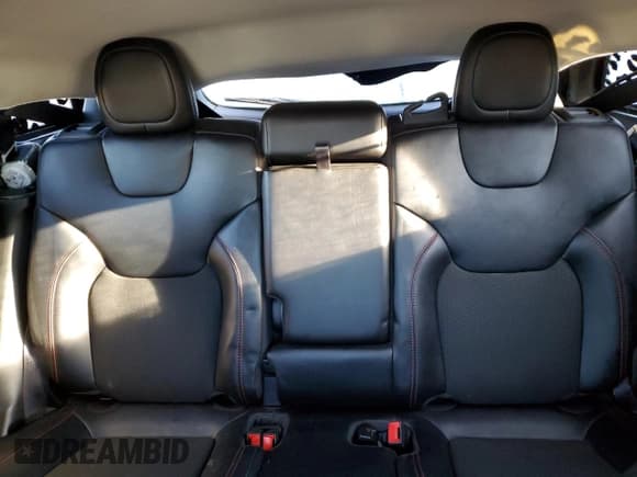 ✅ 2022 Jeep Cherokee Trailhawk • VIN: 1C4PJMBX8ND532139 • Lot: 87020215. Listed on Copart with 30,875 mi. Free auction sales archive from the USA and detailed vehicle history report at DreamBid. Image 10.