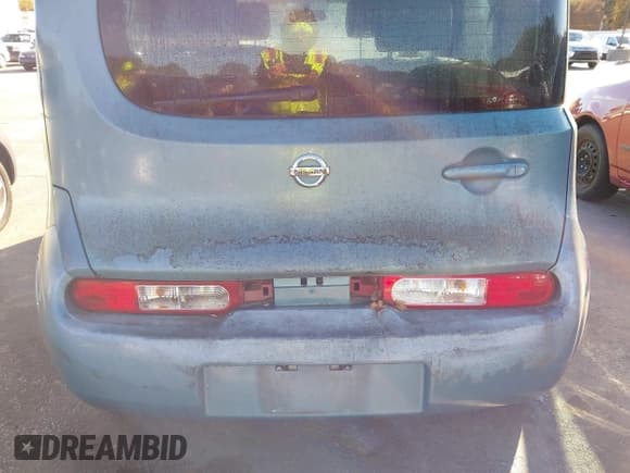 ✅ 2010 Nissan Cube S • VIN: JN8AZ2KR6AT151298 • Lot: 43685994. Wystawiony na IAAI z przebiegiem 112 275 mil. Bezpłatny archiwum sprzedaży aukcyjnych z USA i szczegółowy raport historii pojazdu na DreamBid. Zdjęcie 6.