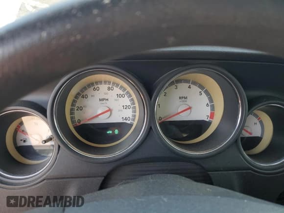 ✅ 2010 Dodge Challenger SE • VIN: 2B3CJ4DV1AH322622 • Лот: 75686164. Опубликован ранее на Copart с пробегом Не указан. Бесплатный доступ к архиву аукционных продаж из США и подробный отчёт об истории автомобиля на DreamBid. Изображение 9.