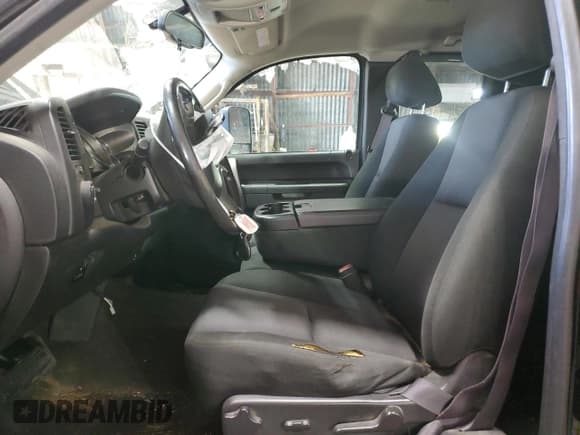 ✅ 2013 GMC Sierra 2500HD SLE • VIN: 1GT220CG7DZ349721 • Lot: 68760825. Listed on Copart with 132,886 mi. Free auction sales archive from the USA and detailed vehicle history report at DreamBid. Image 7.