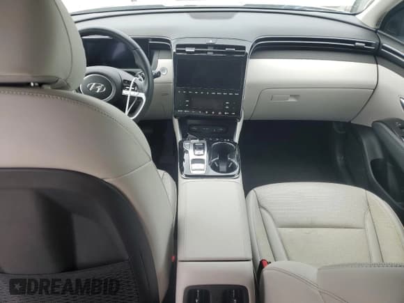 ✅ 2022 Hyundai Tucson Limited • VIN: KM8JECA19NU084281 • Lot: 74149434. Wystawiony na Copart z przebiegiem Nie podano. Bezpłatny archiwum sprzedaży aukcyjnych z USA i szczegółowy raport historii pojazdu na DreamBid. Zdjęcie 8.