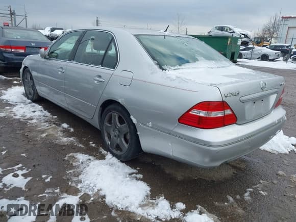 ✅ 2005 Lexus LS 430 • VIN: JTHBN36F455002320 • Лот: 43840679. Опубликован ранее на IAAI с пробегом 322 252 миль. Бесплатный доступ к архиву аукционных продаж из США и подробный отчёт об истории автомобиля на DreamBid. Изображение 3.