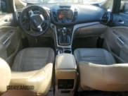 ✅ 2013 Ford C-Max SEL • VIN: 1FADP5BU4DL525017 • Lot: 93206335. Wystawiony na Copart z przebiegiem 194 609 mil. Bezpłatny archiwum sprzedaży aukcyjnych z USA i szczegółowy raport historii pojazdu na DreamBid. Zdjęcie 8.