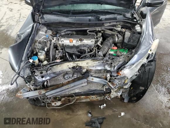 ✅ 2012 Honda Accord EX-L • VIN: 1HGCP2F86CA057806 • Лот: 91481955. Опубликован ранее на Copart с пробегом 231 885 миль. Бесплатный доступ к архиву аукционных продаж из США и подробный отчёт об истории автомобиля на DreamBid. Изображение 11.