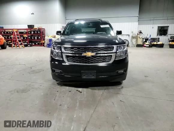 ✅ 2016 Chevrolet Suburban LT • VIN: 1GNSKHKC2GR260146 • Lot: 76398224. Wystawiony na Copart z przebiegiem 254 931 mil. Bezpłatny archiwum sprzedaży aukcyjnych z USA i szczegółowy raport historii pojazdu na DreamBid. Zdjęcie 12.