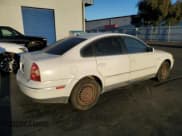 ✅ 2002 Volkswagen Passat GLS • VIN: WVWPD63B02P367932 • Lot: 79568174. Wystawiony na Copart z przebiegiem 252 329 mil. Bezpłatny archiwum sprzedaży aukcyjnych z USA i szczegółowy raport historii pojazdu na DreamBid. Zdjęcie 3.