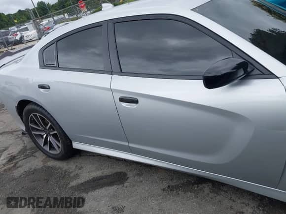 2023 Dodge Charger R/T с VIN 2C3CDXCT5PH575415, выставлен на аукционе IAAI как лот 42968260 с пробегом 47 952 миль миль и . История ставок и продаж доступна на DreamBid. Изображение 13.