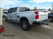 ✅ 2020 Chevrolet Silverado 1500 LT Trail Boss • VIN: 3GCPYFED6LG167999 • Lot: 43439518. Wystawiony na IAAI z przebiegiem Nie podano. Bezpłatny archiwum sprzedaży aukcyjnych z USA i szczegółowy raport historii pojazdu na DreamBid. Zdjęcie 3.
