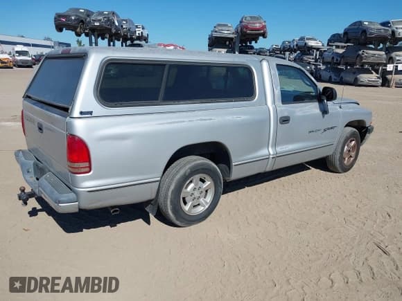 ✅ 2001 Dodge Dakota • VIN: 1B7FL26X61S314050 • Лот: 43685358. Опубликован ранее на IAAI с пробегом 247 858 миль. Бесплатный доступ к архиву аукционных продаж из США и подробный отчёт об истории автомобиля на DreamBid. Изображение 4.