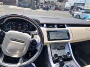 ✅ 2022 Land Rover Range Rover Sport Autobiography • VIN: SALWV2SE6NA218616 • Lot: 79214194. Wystawiony na Copart z przebiegiem 20 658 mil. Bezpłatny archiwum sprzedaży aukcyjnych z USA i szczegółowy raport historii pojazdu na DreamBid. Zdjęcie 10.