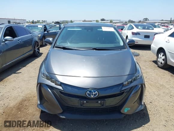✅ 2017 Toyota Prius Plus • VIN: JTDKARFP4H3028294 • Lot: 42359823. Listed on IAAI with 104,416 mi. Free auction sales archive from the USA and detailed vehicle history report at DreamBid. Image 12.