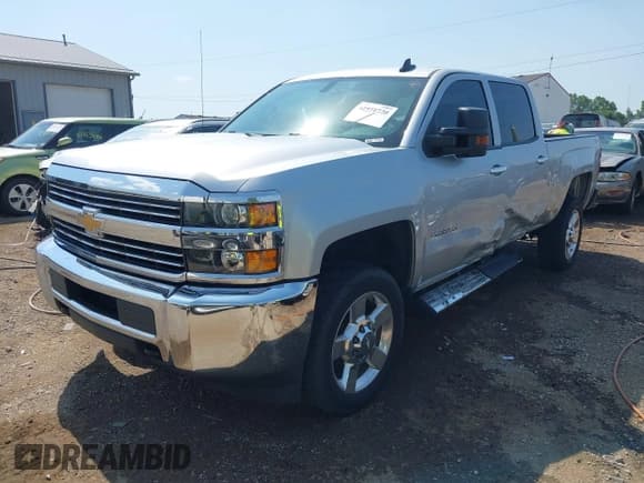 ✅ 2018 Chevrolet Silverado 2500HD Work Truck • VIN: 1GC1KUEG0JF185015 • Lot: 42571720. Listed on IAAI with 185,083 mi. Free auction sales archive from the USA and detailed vehicle history report at DreamBid. Image 17.